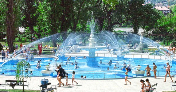 Három budapesti strand kinyitott