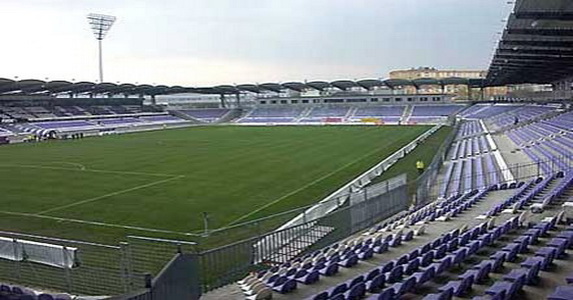 Sötétbe borult a Szusza Ferenc Stadion meccs közben