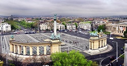 Budapest egyik szimbóluma a Hősök tere négyszöge