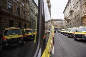 Negyven új mentőautót kapott a Mentőszolgálat
